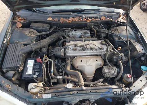 2001 Honda Accord 2.3 Lx from USA, damaged, VIN 1HGCG56451A013307